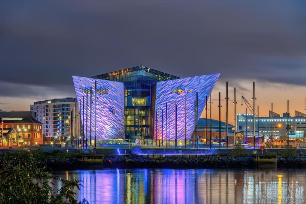 Elegant Belfast City Centre Apt Walk Everywhere Exterior photo